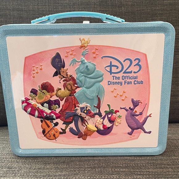 NEW, UNUSED Disney D23 Collectible Lunchbox & Five Exclusive Pins - Picture 5 of 7